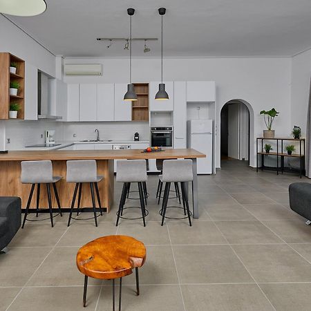 Mare Suites Lechaio Екстер'єр фото