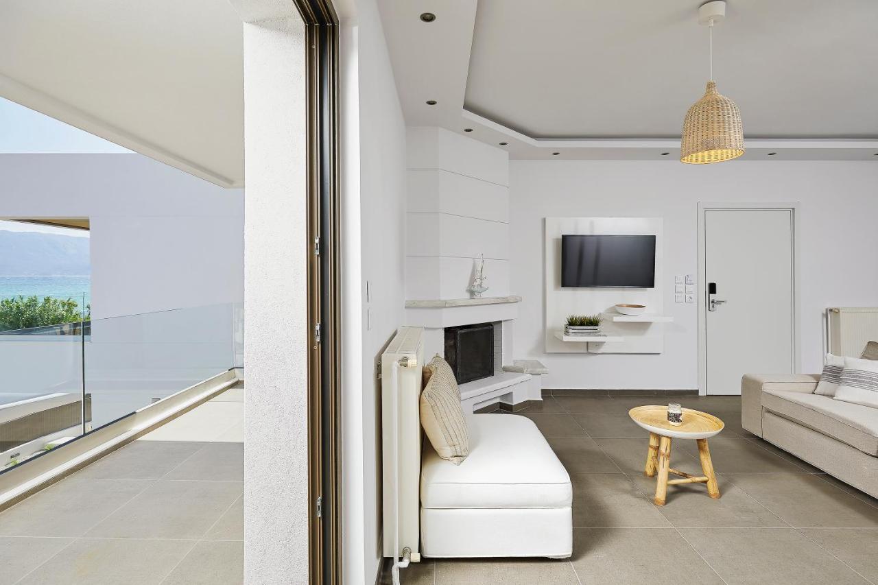 Mare Suites Lechaio Екстер'єр фото
