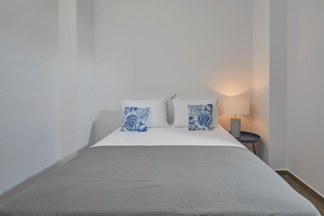 Mare Suites Lechaio Екстер'єр фото
