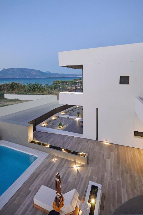 Mare Suites Lechaio Екстер'єр фото